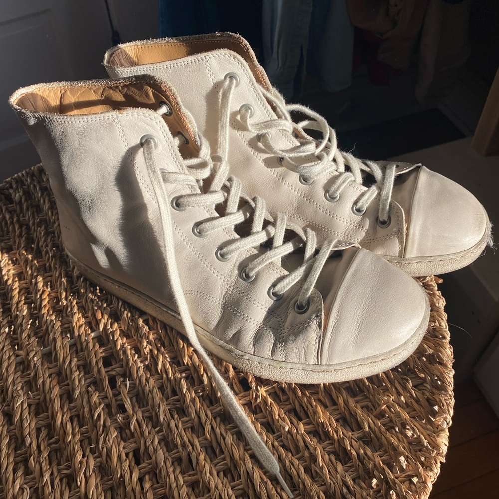 Groundies White High-Top Sneakers